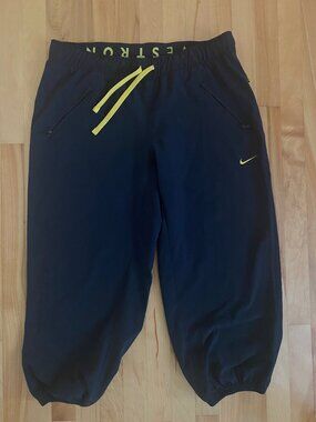 Women Knees Pants From Nike Black Size Medium Dri-Fit